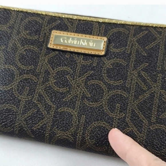 Calvin Klein Monogram Logo Continental Brown Gold Zip Around Wallet - Picture 12 of 16